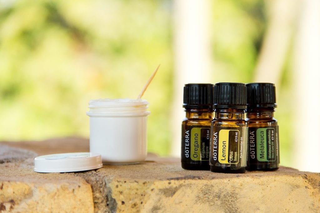 Flacons d'huiles essentielles doTERRA pour Conseillère à Valence